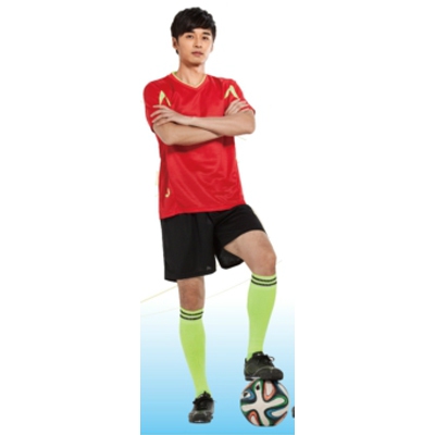 Футболни екипи с къси ръкави и панталони подходящи за деца и възрастни