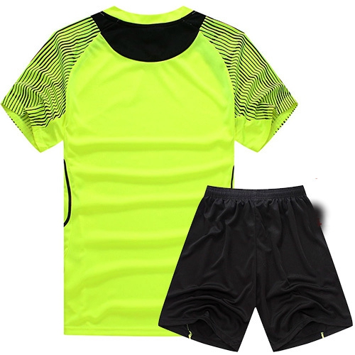 Футболни екипи с къси ръкави и панталони подходящи за деца и възрастни