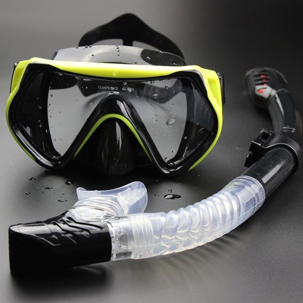 Αναπνευστήρας με γυαλιά για υποβρύχια αναπνοή και θέαση