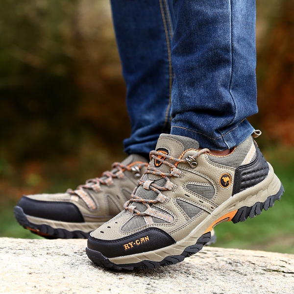 Дамски и мъжки туристически обувки за пролетта - 16 модела 