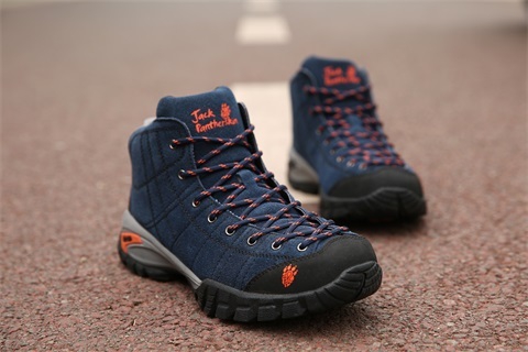 Дамски и мъжки водоустойчиви туристически обувки 12 модела 