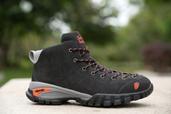 Дамски и мъжки водоустойчиви туристически обувки 12 модела 