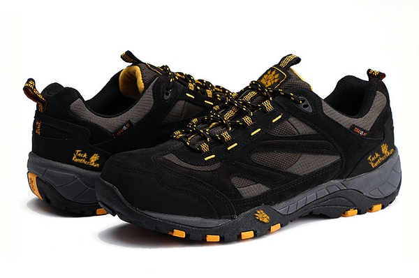 Дамски и мъжки водоустойчиви туристически обувки 12 модела 