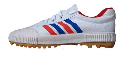 Футболни бутонки за мъже и жени - топ размери и модели