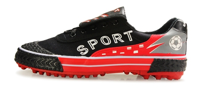 Футболни обувки - сини и червени бутонки