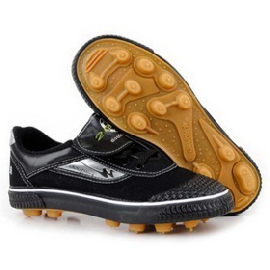 Унисекс футболни обувки за деца, мъже и жени - три модела на топ цени