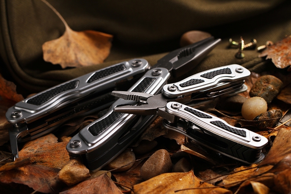 Сгъваема преносима клеща