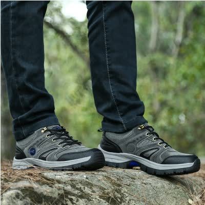 Есенни и пролетни туристически обувки за мъже - 15 модела 