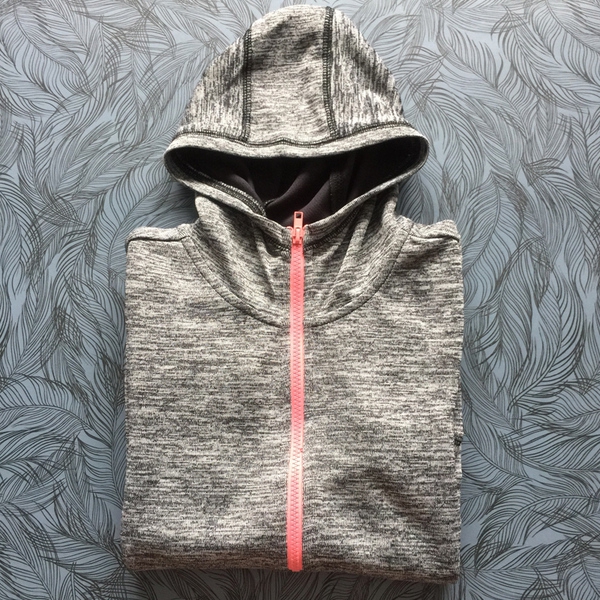 Дамски спортен суитчър с качулка - бял, розов, зелен, лилав - пролет, лято и есен