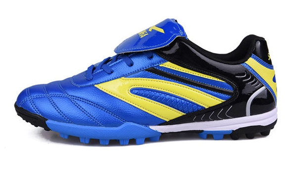 Мъжки футболни обувки -  сини, червени, зелени, черни - два модела 