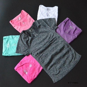 Дамска спортна блуза в различни цветове - за фитнес тренировки или тичане