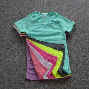 Дамска спортна блуза в различни цветове - за фитнес тренировки или тичане
