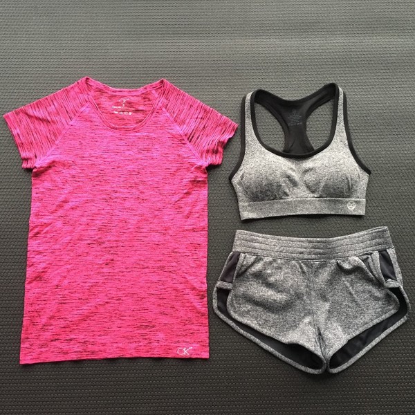 Спортен екип за фитнес- в много различни цветове и модели