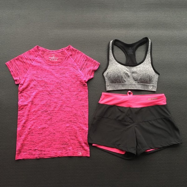 Спортен екип за фитнес- в много различни цветове и модели