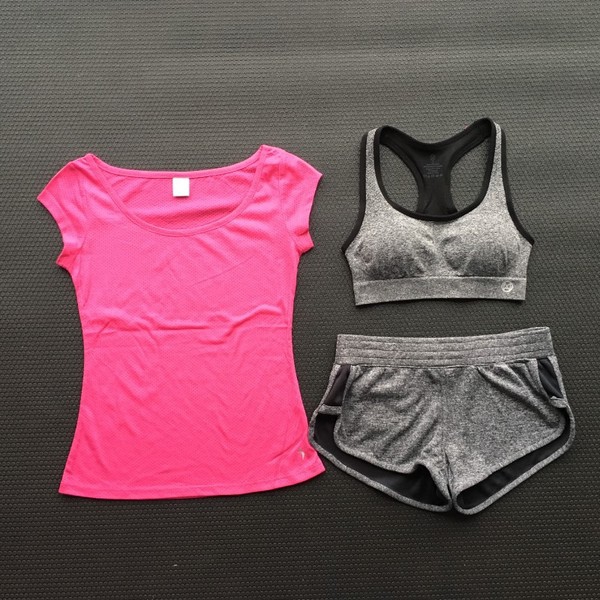 Спортен екип за фитнес- в много различни цветове и модели