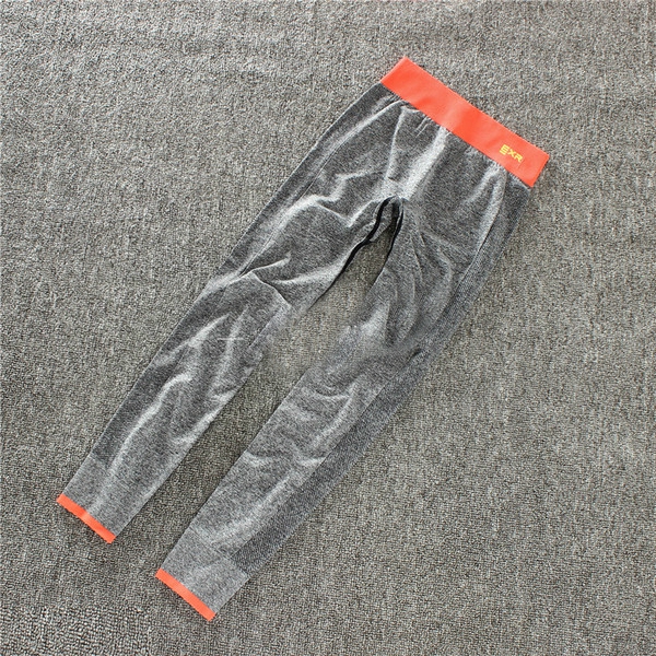 Ластичен спортен клин - за фитнес или спортни упражнения