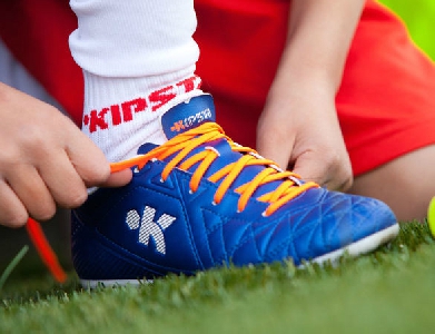 Футболни обувки за деца и тиийнеджъри - три топ модела за тренировка
