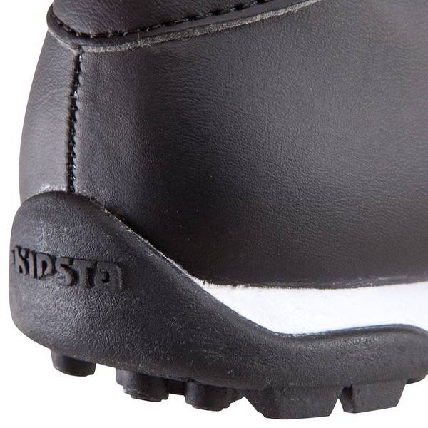 Черни бутонки - обувки за футбол подходящи за деца - Кипста