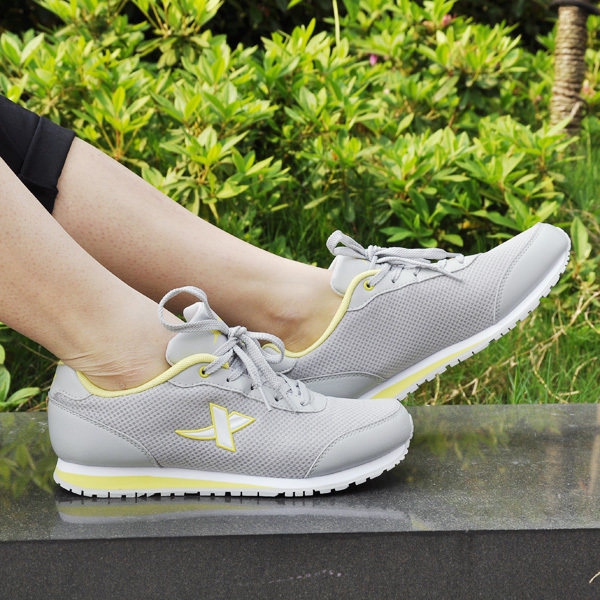 Обувки за running - в три цвята