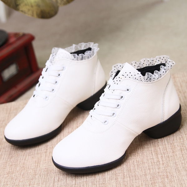 Дамски обувки за танци