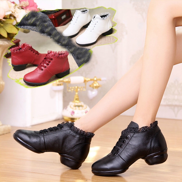 Дамски обувки за танци