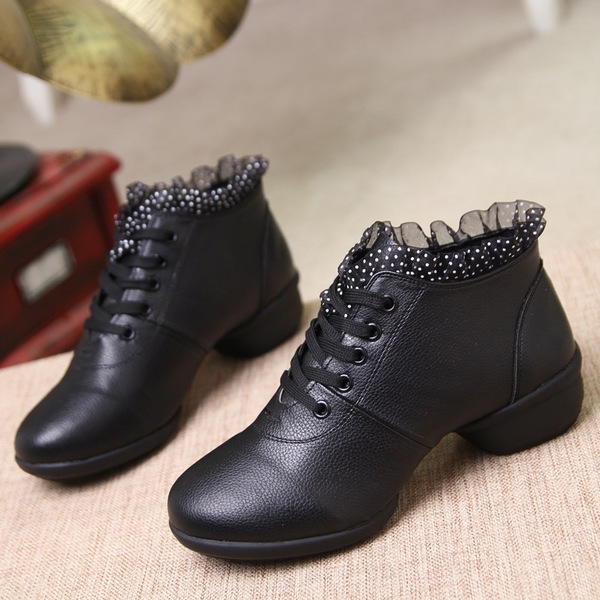 Дамски обувки за танци