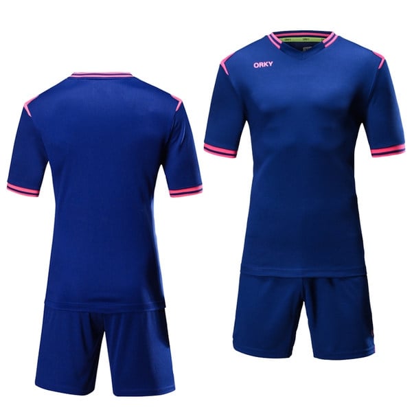 Футболни екипи от тениска с къс или дълъг ръкав и къси панталони - син, жълт, розов, червен, зелен