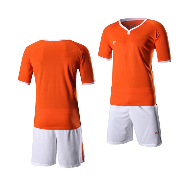 Мъжки футболен тренировъчен комплект от тениска с къс ръкав и панталони в оранжев, бял, червен, син и жълт цвят