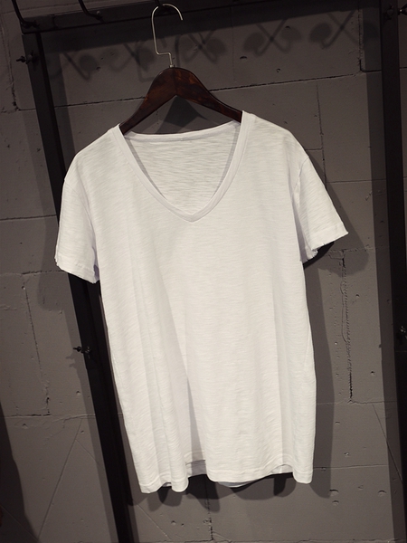 Дамска тениска в 4 цвята В-образна яка