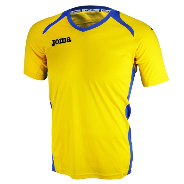 Различни топ модели футболни екипи с къс ръкав и къси панталони - подходящи за тренировка и игра - избор от размери