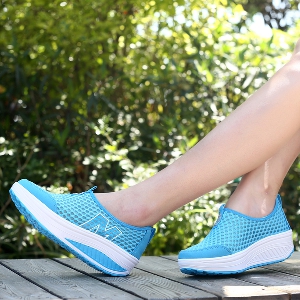 Дамски летни мрежести и дишащи обувки подходящи за ежедневие, маратон и спорт
