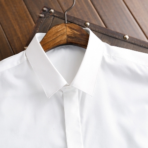 Пролетни тънки мъжки ризи - 2 модела 