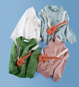 Пролетна детска блуза - розова, зелена и сива - подходяща за малки деца