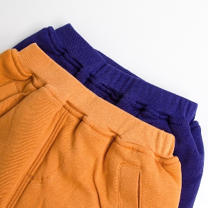 Παιδικά παντελόνια για το φθινόπωρο και την άνοιξη σε επιλογή τριών χρωμάτων και διαφορετικών μεγεθών