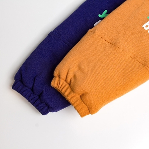 Детски есенни и пролетни панталони в избор от три цвята и различни размери