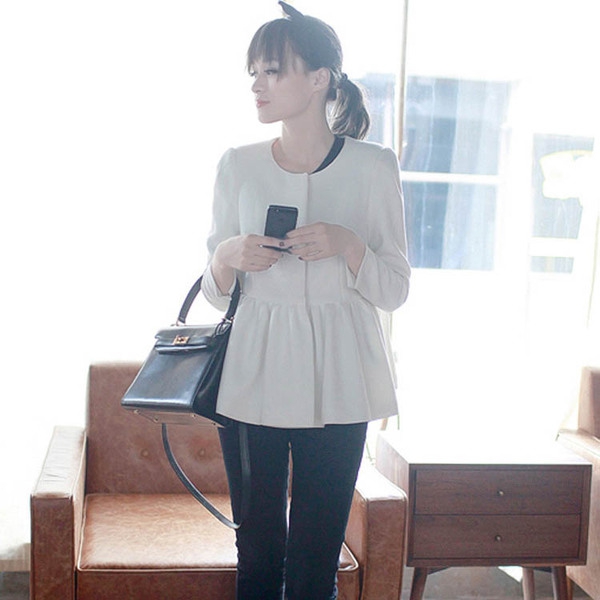 Γυναικείο  ανοιξηάτικο  σπορ  σακάκι  κομψό σε  λευκό και γκρι