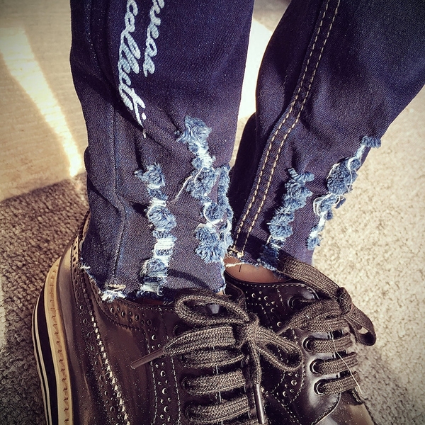 Τριμένο  τζιν παντελόνι σε μπλε και μαύρο