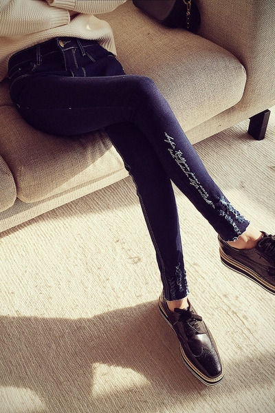 Τριμένο  τζιν παντελόνι σε μπλε και μαύρο