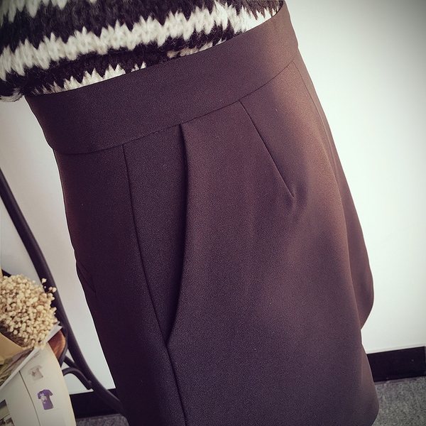 Дамски къси панталони с дантела