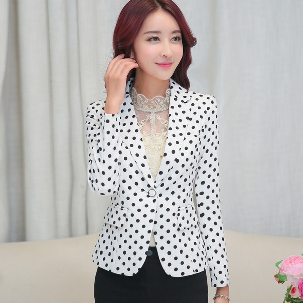 Μαύρο σακάκι των γυναικών με  λευκά σημεία        