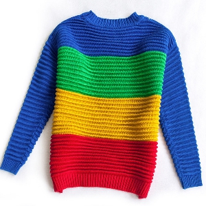 Детски красив цветен пуловер за момичета с топчета