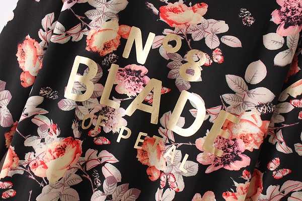 Κυρίες μπλούζα ανοιξιάτικα λουλούδια