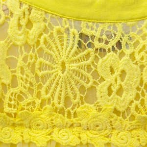 Детска дантелена летна жилетка за момичета с мъниста - бяла и жълта