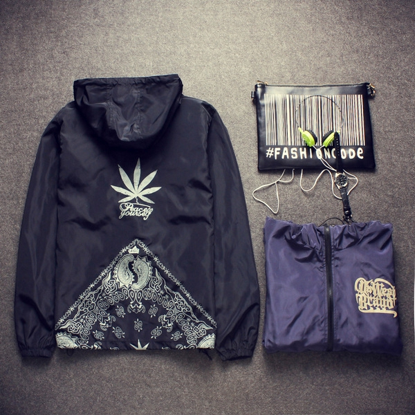 Λεπτά Ανδρικά ανοιξηάτικα μπουφάν με κουκούλα - 2 μοντέλα