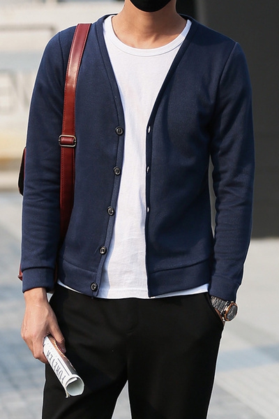 Ζακέτες των ανδρών για την άνοιξη του τύπου slim - 11 μοντέλα