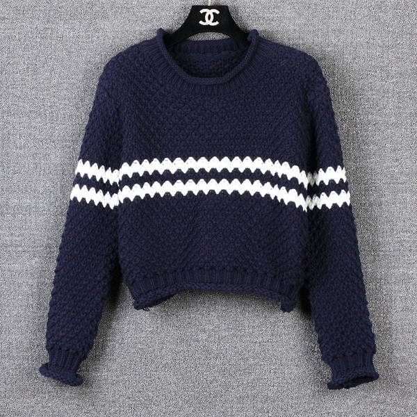 Γυναικεία  πλεκτ κοντή μπλούζα ημερησίως σε δύο μονδέλα - μπλε και άσπρο