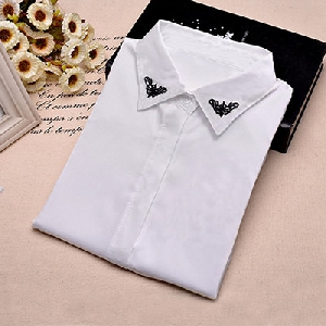 Пролетна бяла риза с различна бродерия