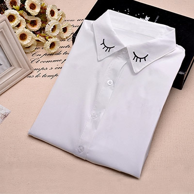 Пролетна бяла риза с различна бродерия