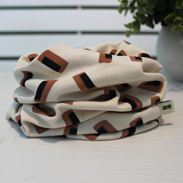 Детски шалове с анимационни герои - пролет, есен и зима - Дъфи дък - за момчета и мочета до 8 години