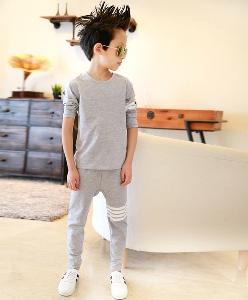 Детски комплект от тениска с дълъг ръкав и панталон - 3 модела